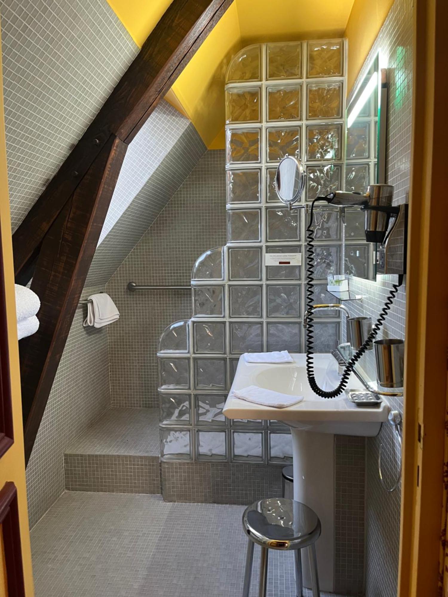 Auberge Du Val Au Cesne Saint-Clair-sur-les-Monts 外观 照片